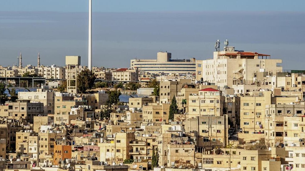 مرض "مزمن" يغزو دولة عربية.. ووزارة الصحة تتحرك