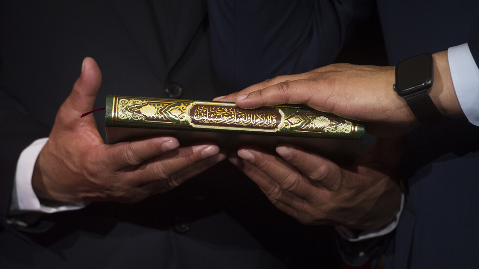 أمين عام حركة الأمة لـRT: تدنيس القرآن في أوكرانيا يشبه ما يقوم به الإسرائيلي من إساءات للمقدسات
