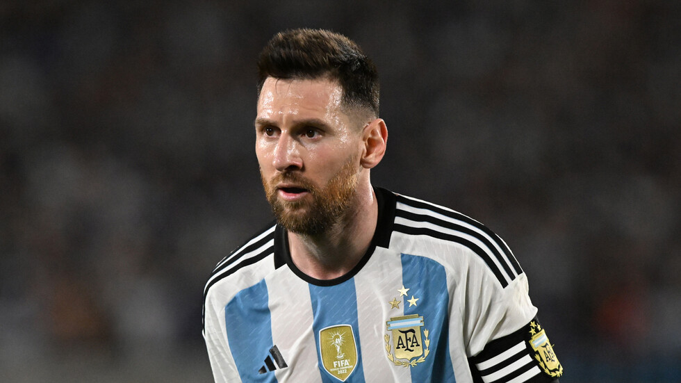 شاهد.. ميسي يحقق إنجازا تاريخيا جديدا في فوز منتخب بلاده العريض بسباعية
