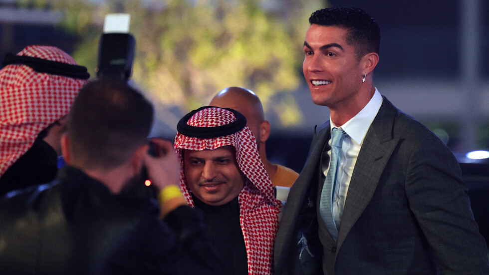 رئيس النصر السعودي يثير تفاعلا بشأن أمنية طفل تخص ميسي (فيديو)