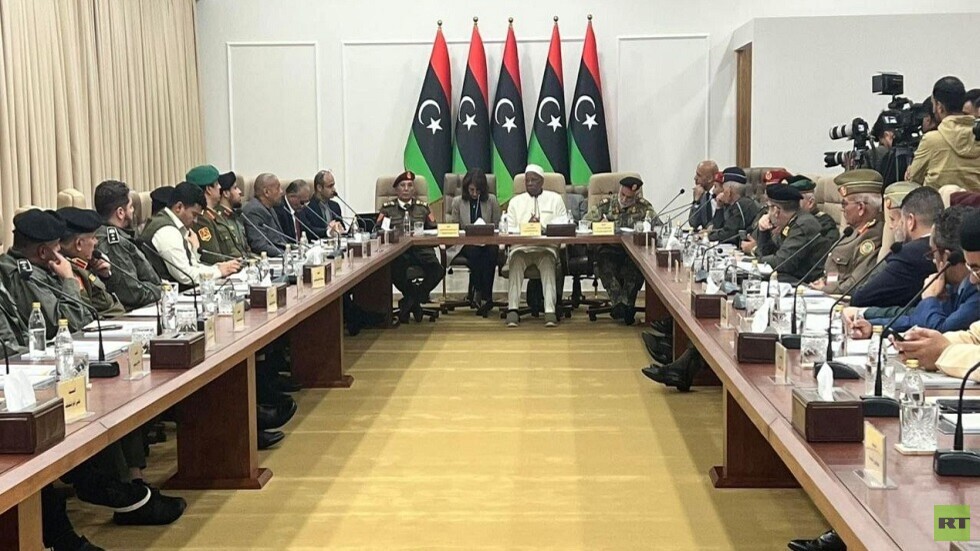 بحضور باتيلي.. انطلاق اجتماع القيادات العسكرية والأمنية من شرق وغرب ليبيا في بنغازي