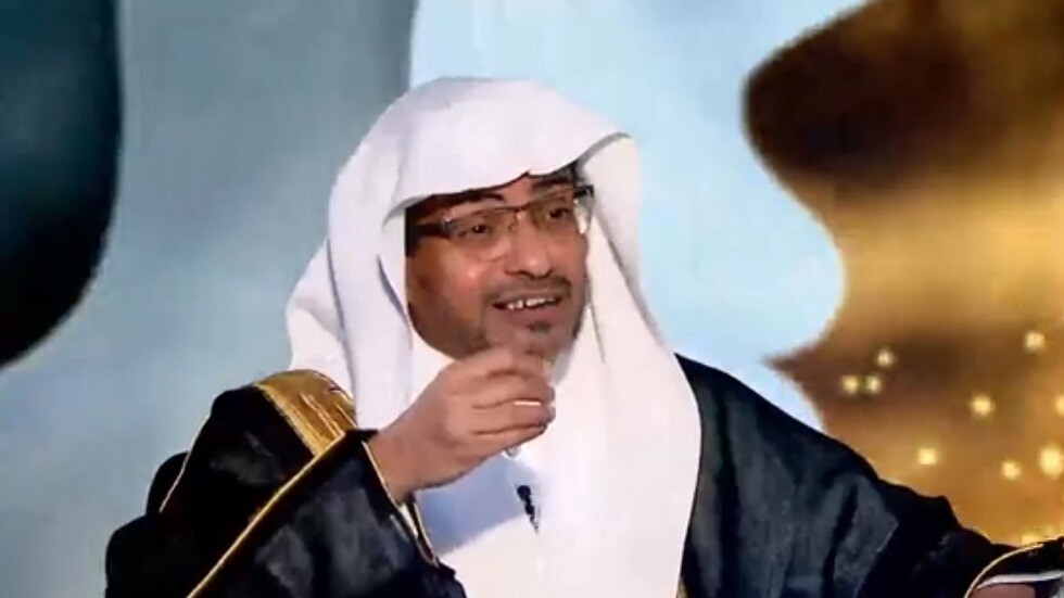 داعية سعودي: الفقه الإسلامي صناعة بشرية ولا بد من مذهب جديد (فيديو)