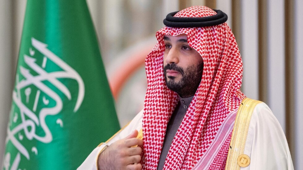 مسؤول سعودي: ولي العهد محمد بن سلمان استدعاني بسبب 3 لمبات
