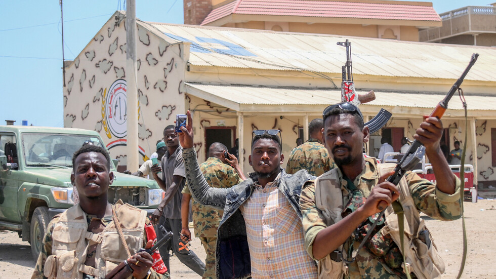 الجيش السوداني: نجحنا بامتصاص الصدمة وتأمين الموقف والظروف مهيأة للانتقال إلى المرحلة التالية