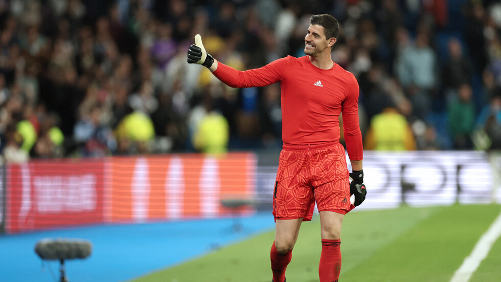حركة استفزازية من حارس مرمى ريال مدريد لجماهير فريقه السابق تشيلسي!