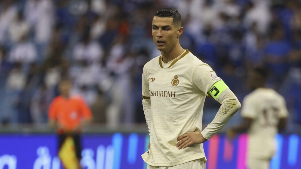 حركة خادشة للحياء من رونالدو لجماهير الهلال.. فهل تنهي مستقبله في السعودية؟