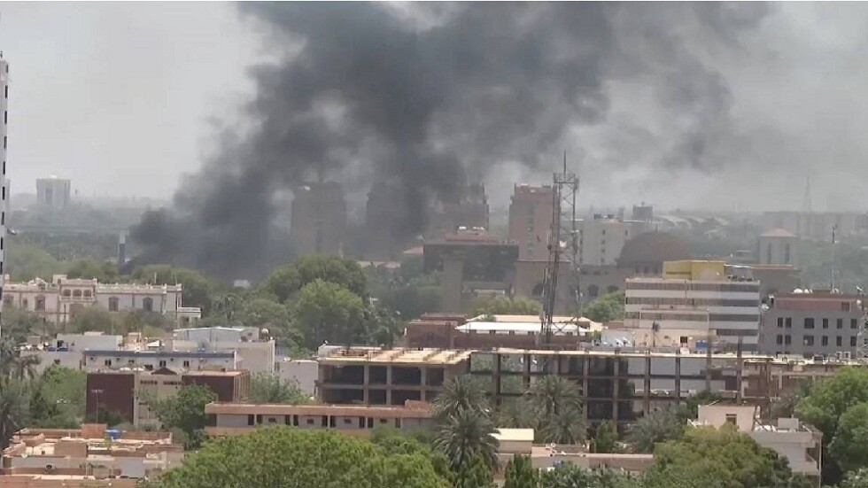 أبو الغيط يجري محادثة هاتفية مع جوزيب بوريل بخصوص الوضع في السودان