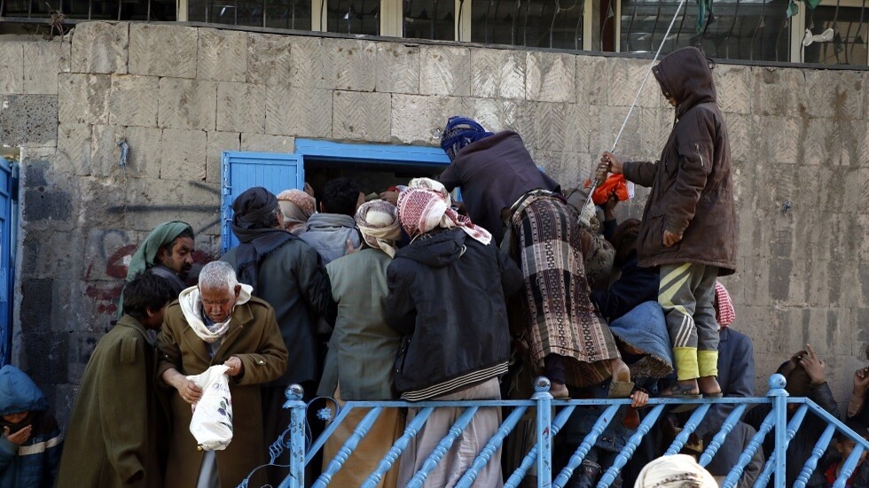 أ ف ب: حصيلة التدافع في العاصمة اليمنية ترتفع إلى 79 قتيلا
