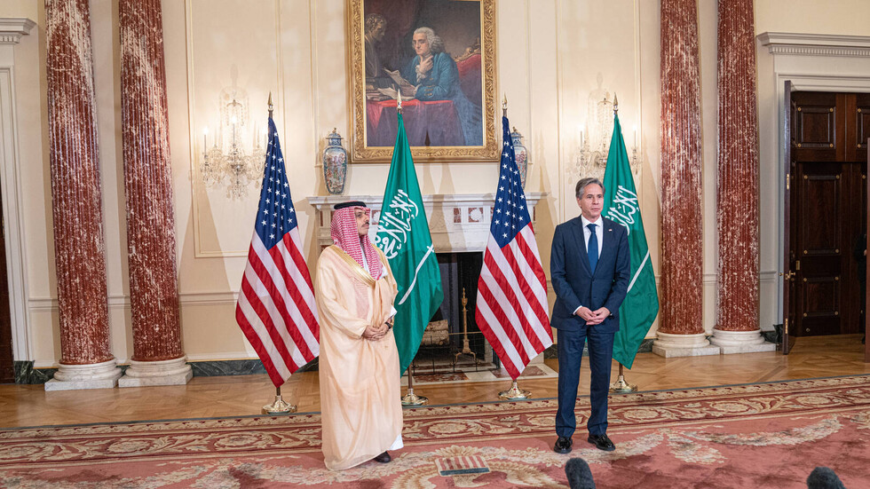 بلينكن وفيصل بن فرحان يبحثان الدور السعودي في المحادثات مع الحوثيين في اليمن