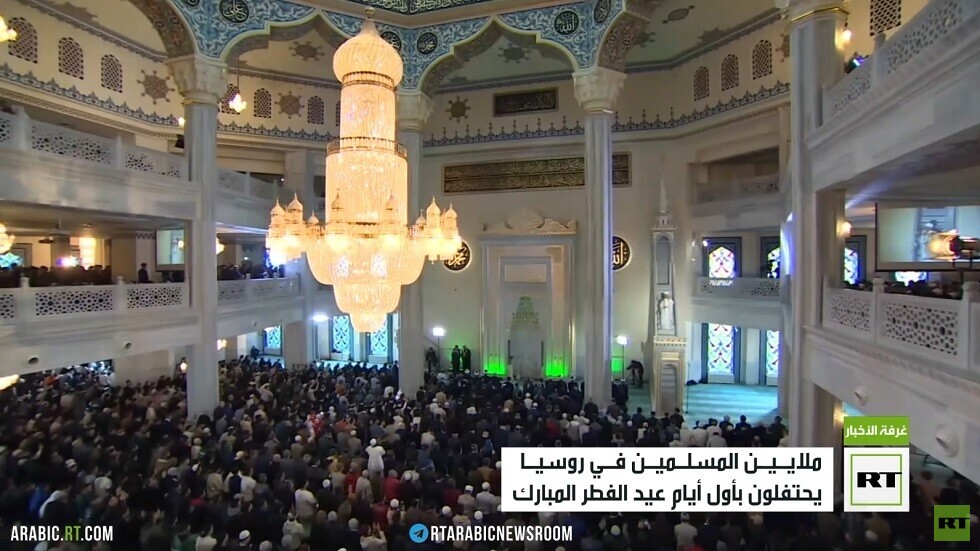 بوتين يهنئ المسلمين الروس بعيد الفطر