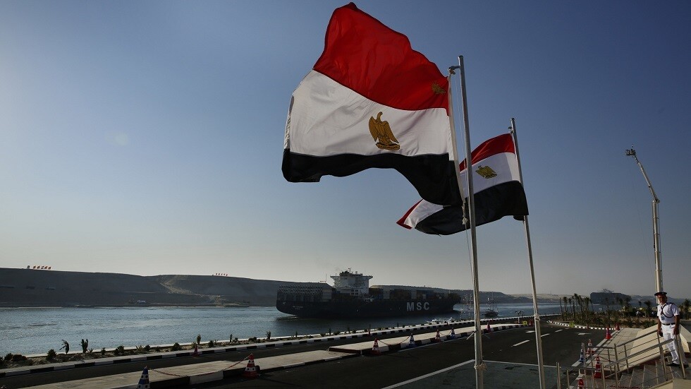 قناة السويس تحقق ثاني أعلى معدل عبور يومي في تاريخها