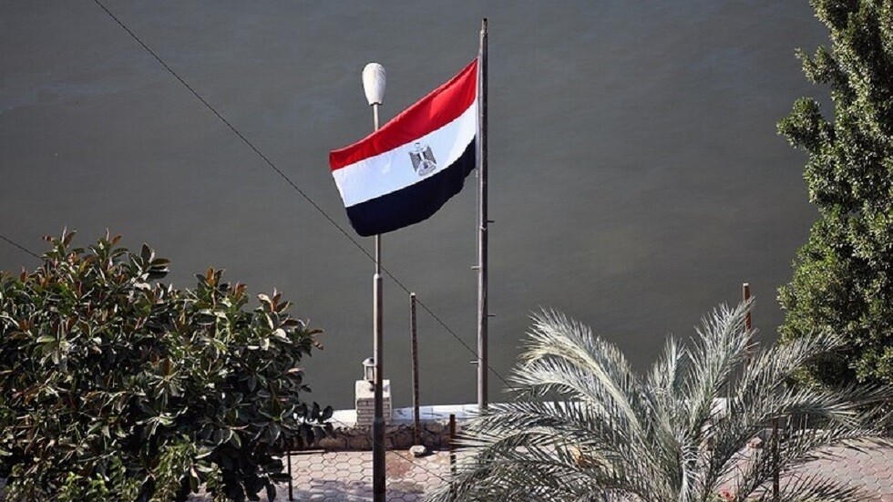 القاهرة تدعو المصريين خارج الخرطوم للتوجه إلى أقرب نقطة لهم تمهيدا لإجلائهم