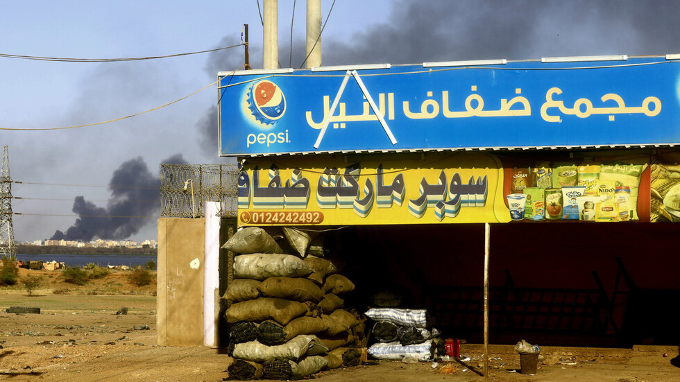 السودان.. تجدد الاشتباكات مع تسارع عمليات الإجلاء