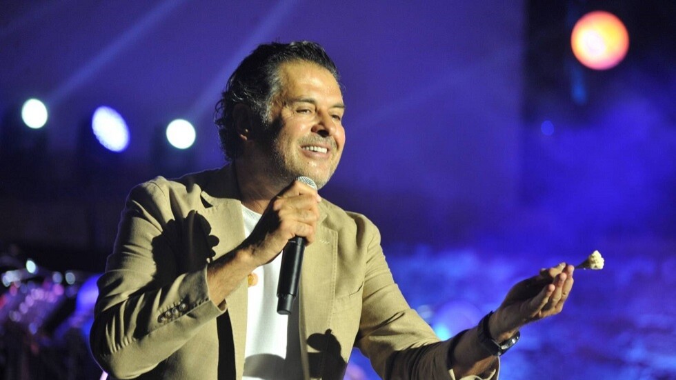 راغب علامة معلقا على فكرة توليه منصبا في الحكومة اللبنانية: "مقبلش حد يوصفني بالحرامي" (فيديو)