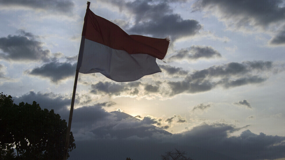 سجادات الصلاة فوق الماء!