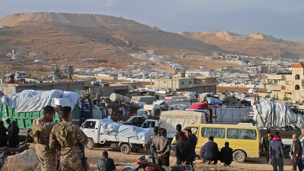 لبنان.. وزير الداخلية الأسبق يكشف الفئة التي يتم ترحيلها من اللاجئين السوريين