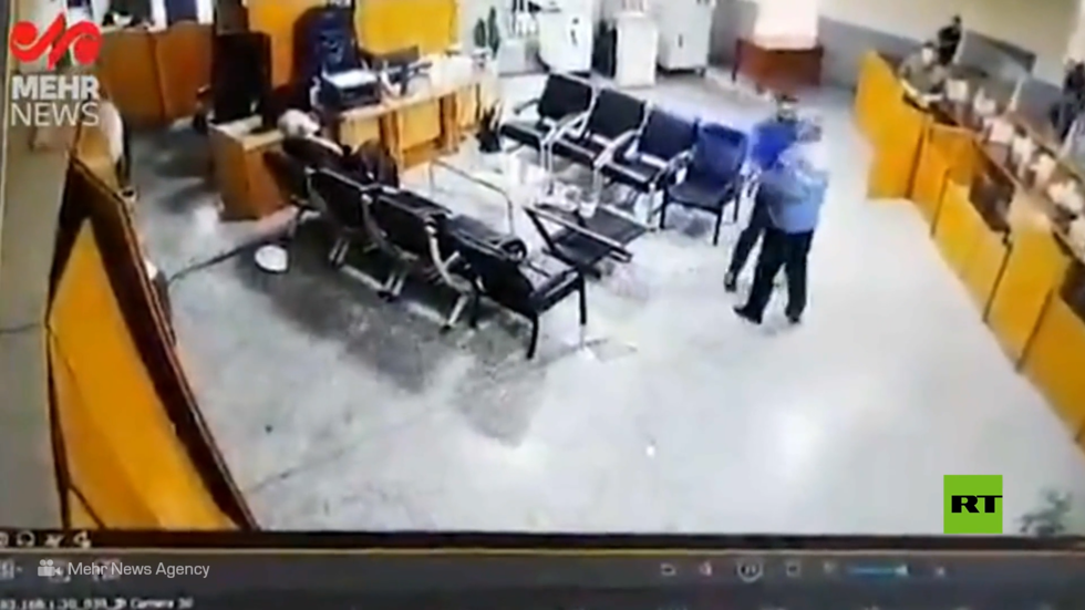 كاميرات المراقبة ترصد لحظة اغتيال عضو مجلس خبراء القيادة في إيران عباس علي سليماني