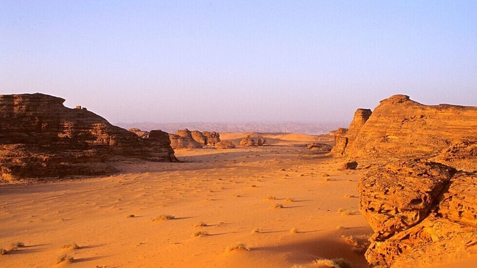 "خرائط غوغل" تكشف معسكرات رومانية "مخبأة" في الصحراء العربية تخفي مذبحة حدثت قبل 1900 عام