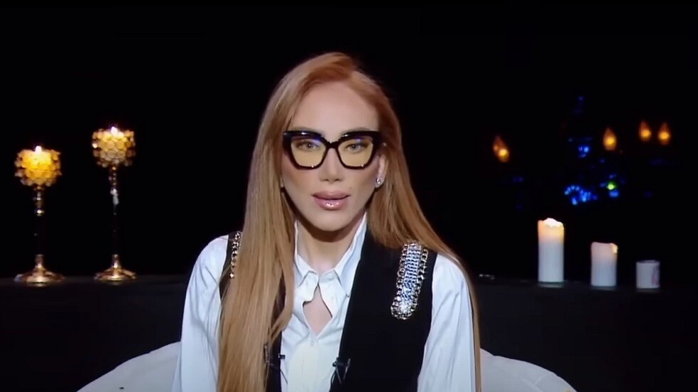 في قضية تعود لعهد حسني مبارك.. ابنة أحمد راتب تقاضي إعلامية مصرية بعد تصريحاتها ضد والدها (فيديو)
