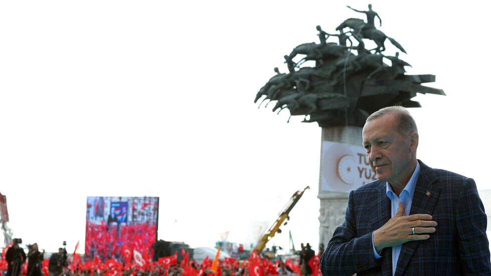 أردوغان: نعلم بأننا متفوقون في هذه الانتخابات ولكننا ننتظر النتائج الرسمية