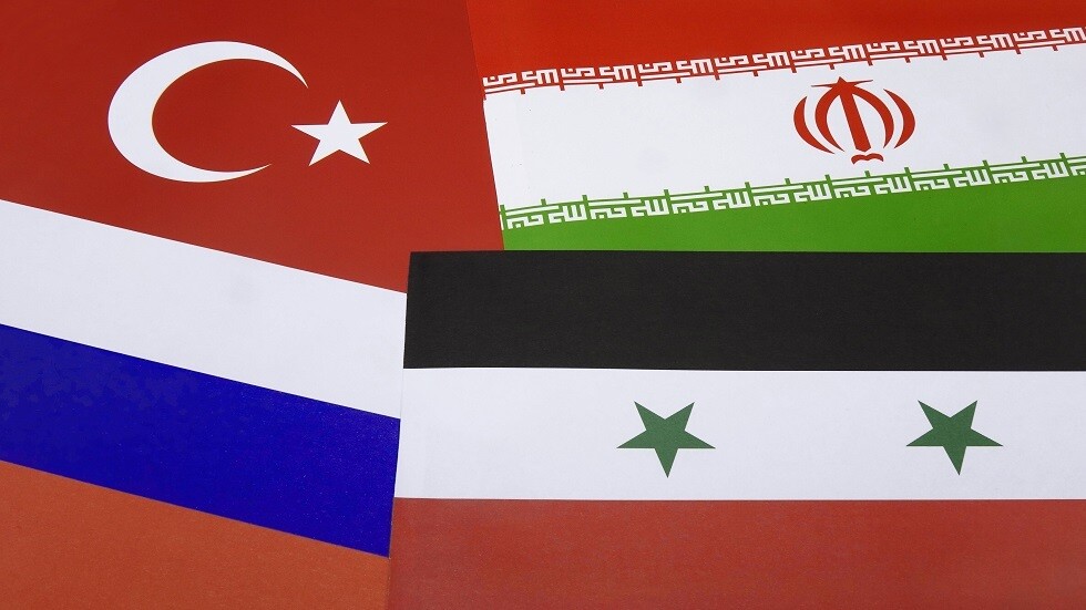 تشاووش أوغلو يعلن عن اجتماع مرتقب يبحث تفاصيل "خارطة الطريق" للتطبيع بين سوريا وتركيا