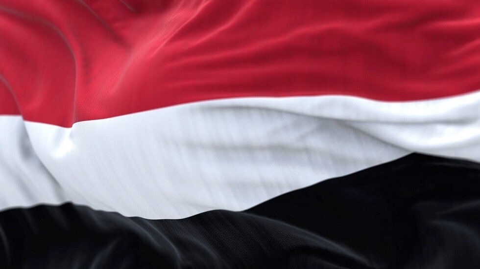 مجلس القيادة اليمني يتهم الحوثيين بما فعله حزب الله والحرس الثوري الإيراني