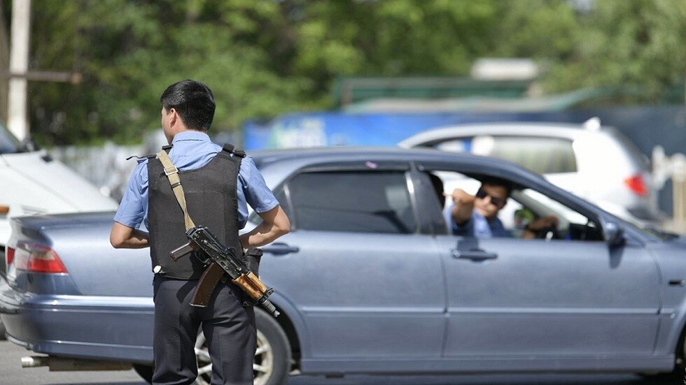 وسائل إعلام: الأمن القرغيزي ينفذ اعتقالات جماعية للمشتبه بإعدادهم انقلابا