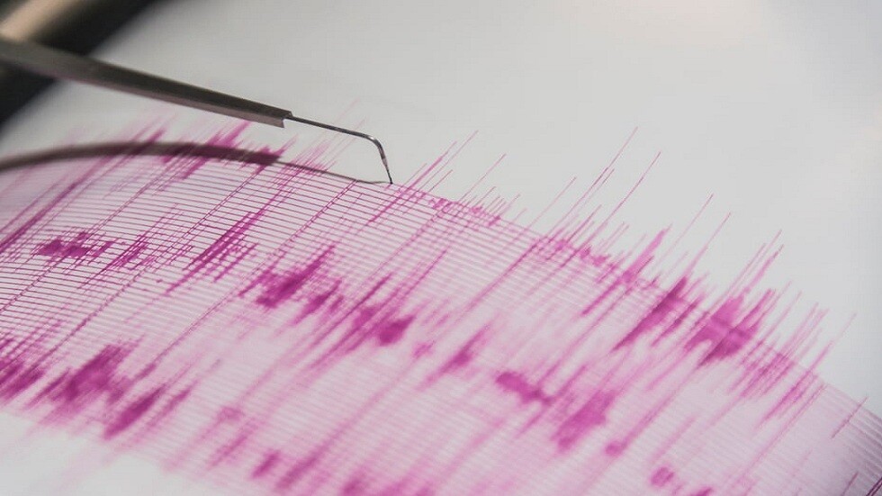 زلزال قوي يضرب جزيرة جاوة الإندونيسية