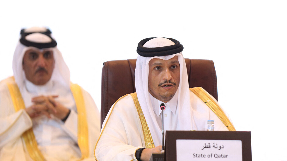 وزير الخارجية القطري: ندعو لحل دائم للأزمة السورية ومشكلتنا مع النظام الذي يحكم هناك