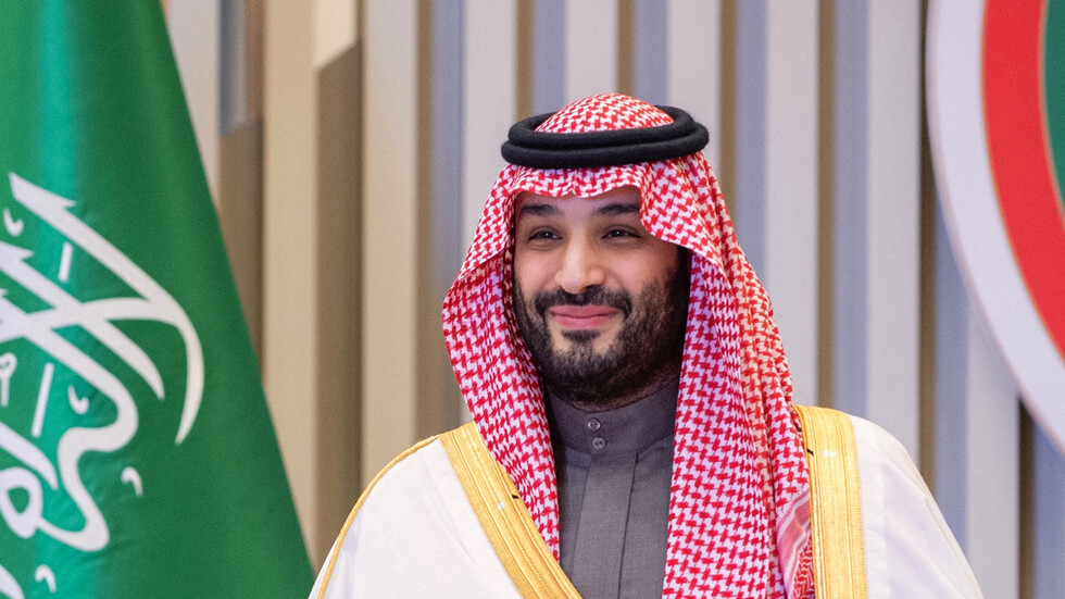 معارض سعودي يروي موقفا إنسانيا للأمير محمد بن سلمان تجاهه ويثير تفاعلا كبيرا (فيديو)
