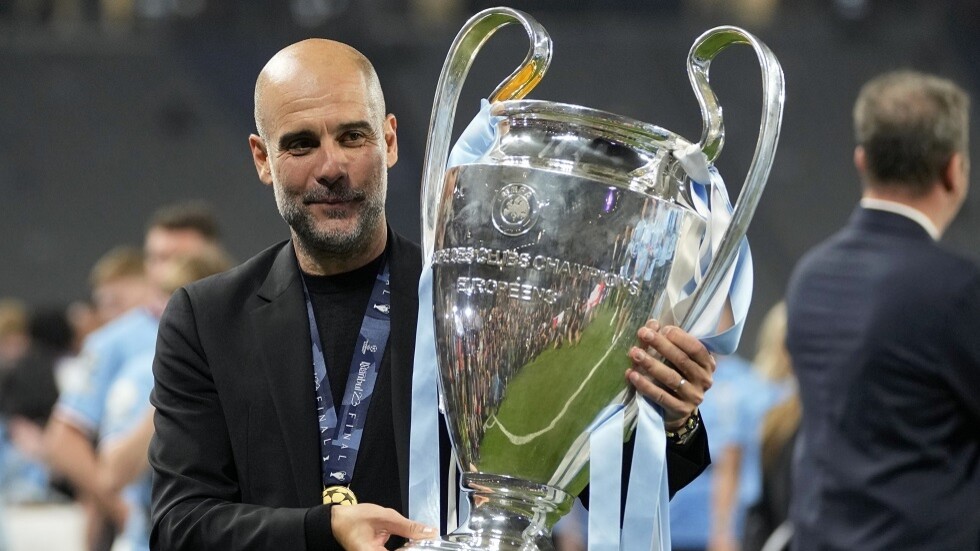 غوارديولا يوجه تحذيرا "ساخرا" لريال مدريد.. ويتلقى رسالة على هاتفه