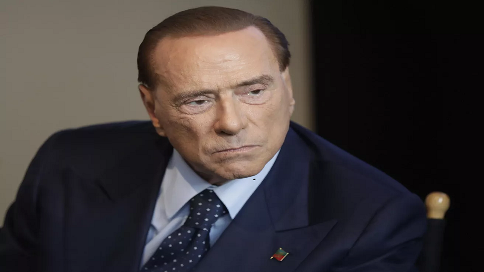 نقل جثمان برلسكوني إلى منزله في مدينة  أركوري