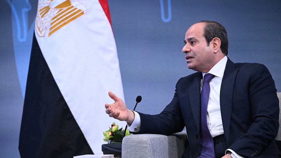 مصر.. السيسي يصدر توجيهات بخصوص نقل مقابر السيدة نفيسة والإمام الشافعي وإنشاء 