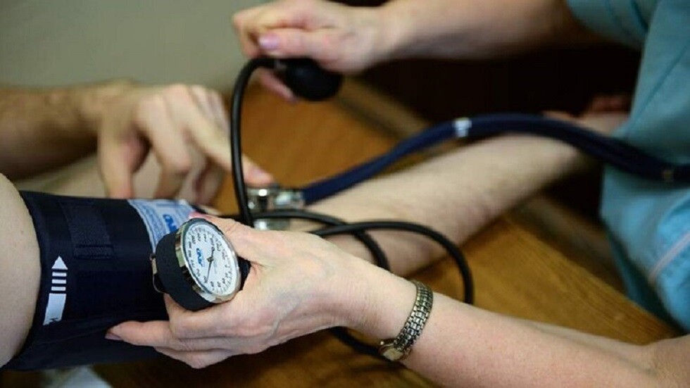طبيب قلب يكشف الخطأين الرئيسيين لمرضى ارتفاع مستوى ضغط الدم