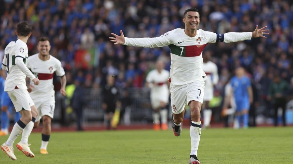 شاهد.. رونالدو يسجل هدفا تاريخيا في الوقت القاتل!