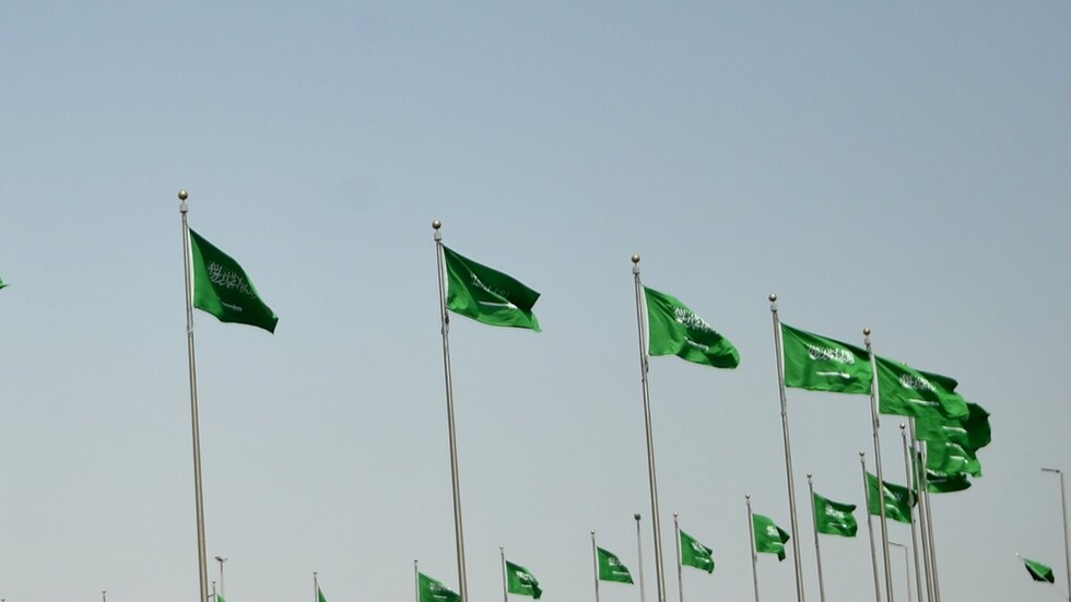 وزير الإعلام السعودي: دولنا بحاجة لآلية مشتركة للتصدي للمحتوى المخالف للمبادئ الدينية والأخلاقية