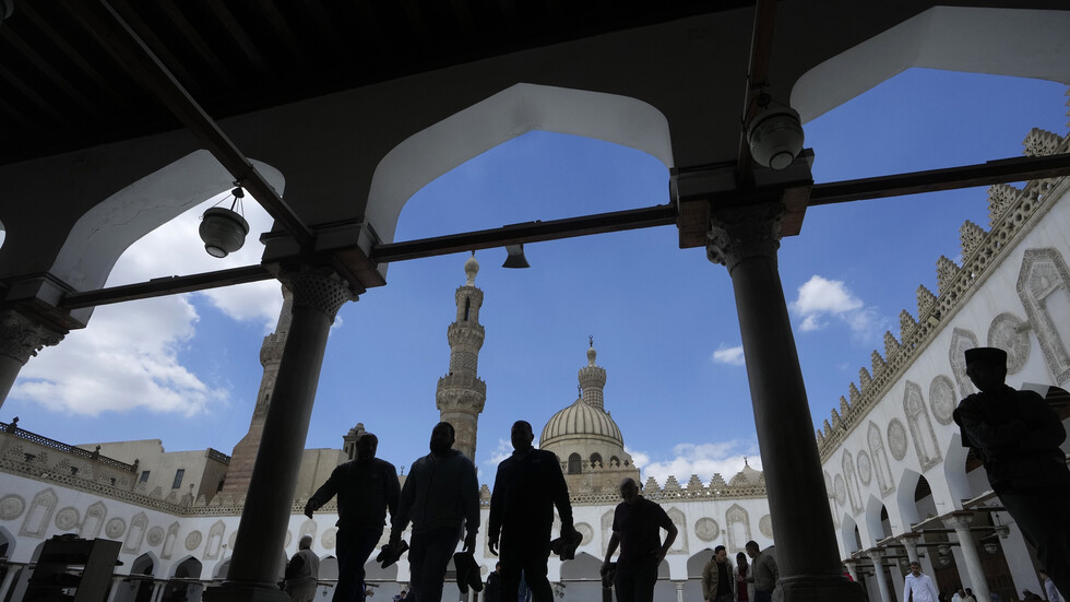 هل يجوز أداء الحج والعمرة بالتقسيط؟ دار الإفتاء المصرية تجيب