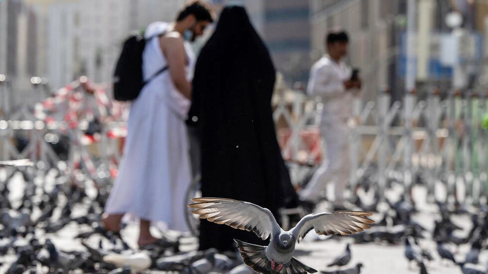 في أطول يوم عرفة منذ 33 عاما.. مشعر عرفات يسجل أعلى درجة حرارة اليوم