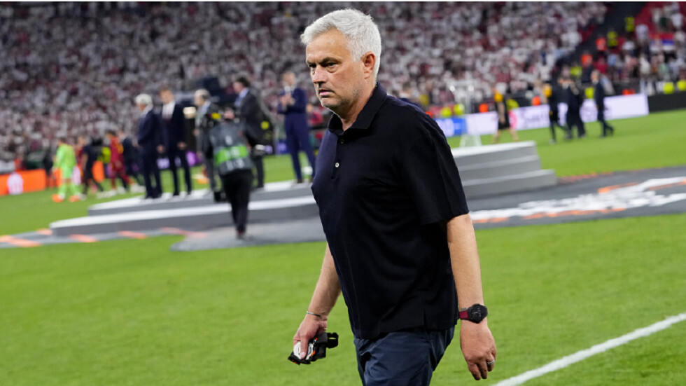 الاتحاد الإيطالي يوقف مورينيو