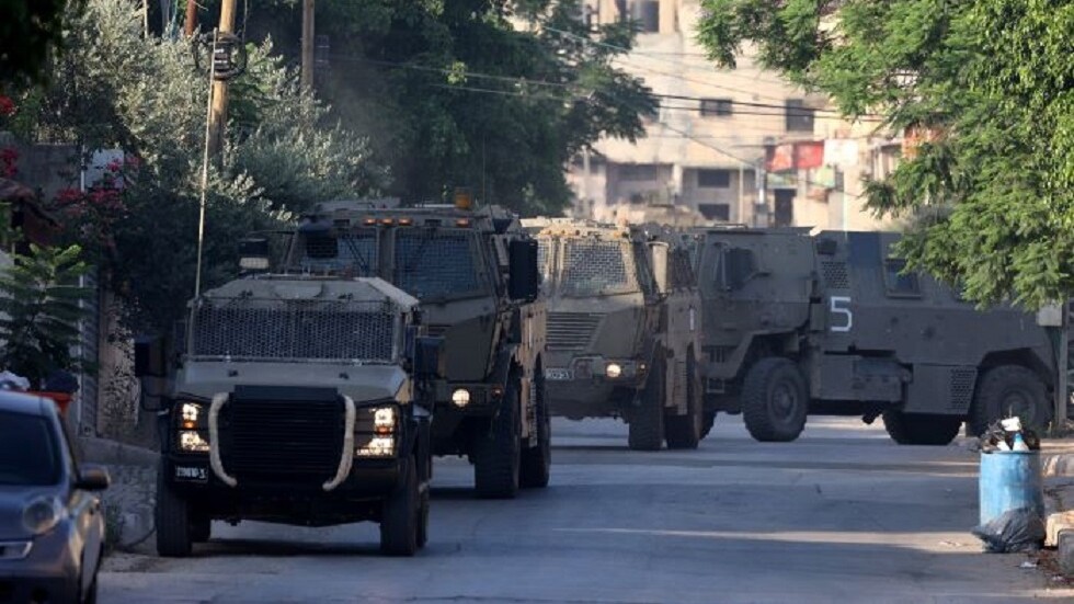 مقتل 8 فلسطينيين وإصابة أكثر من 100 في الهجوم الإسرائيلي على جنين