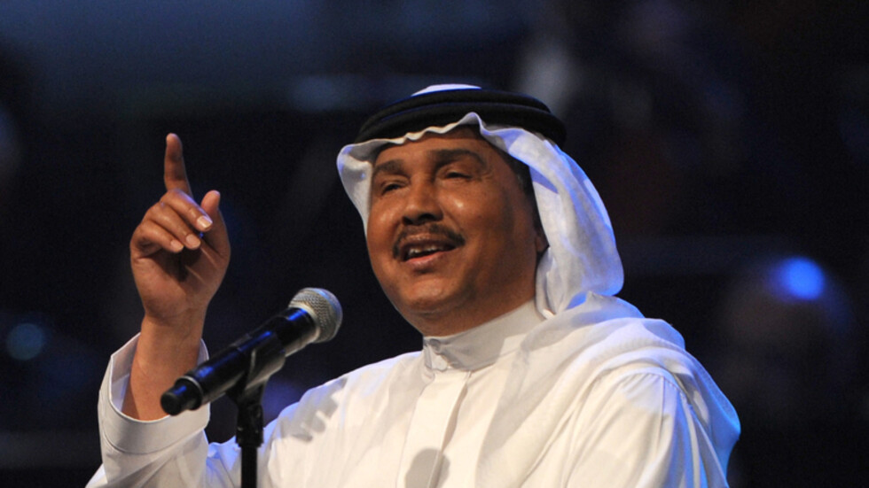 "إذا كانت مصر أم الدنيا والسعودية أبو الدنيا..الإمارات ما هي؟" الفنان محمد عبده يرد (فيديو)