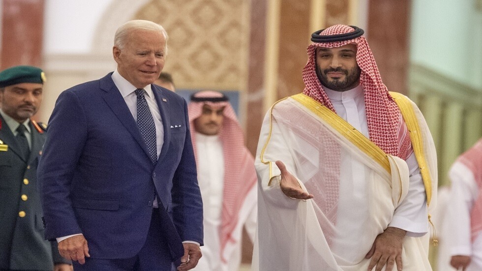 بايدن يصدم السعودية برفض تزويدها بـ"النووي" ويدافع عن "نجاح" تحليق الطيران الإسرائيلي في المملكة