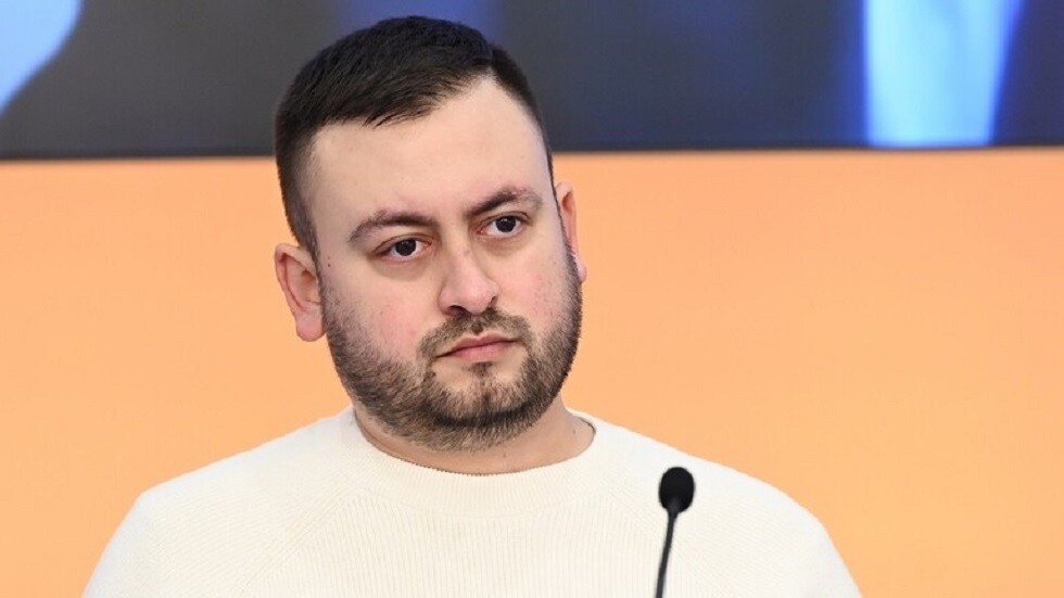 زاخاروفا: رئيس تحرير "سبوتنيك ليتوانيا" غادر لاتفيا