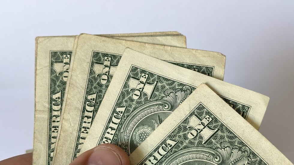 الرئيس الإريتري يدعو للابتعاد عن "الأخضر"