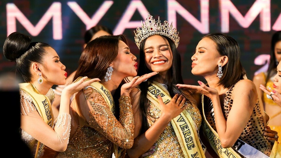 بسبب خلع الملابس الداخلية وتصويرهن عاريات.. "ملكة جمال الكون" تقطع علاقاتها بإندونيسيا