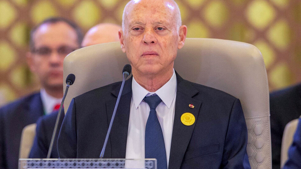 قيس سعيد: الدولة لا تدار عبر صفحات "فيسبوك"