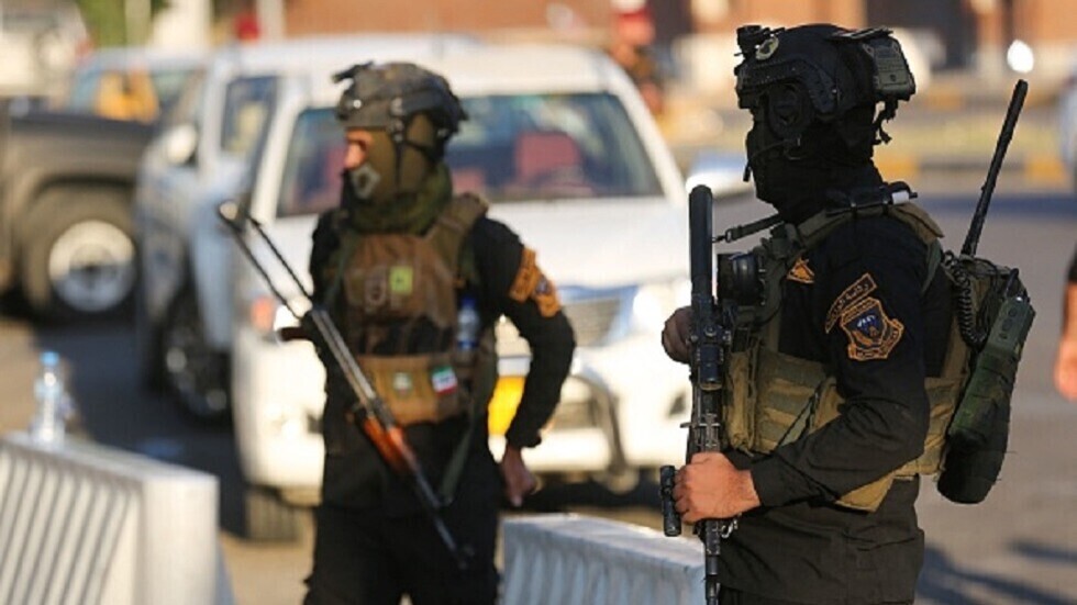 نفذ 19 عملية نصب واحتيال.. اعتقال منتحل صفة مسؤول عراقي كبير