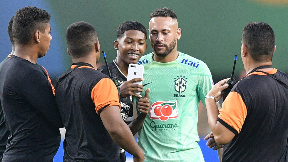 نيمار يرجح كفة الأفضلية للدوري السعودي على حساب الفرنسي ويكشف سبب غيابه أمام الاتحاد