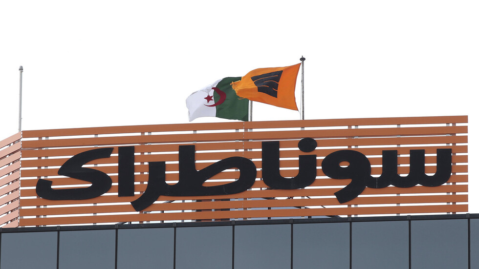 الجزائر..إنهاء مهام الرئيس المدير العام لشركة الطاقة "سوناطراك" توفيق حكار