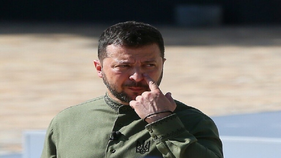 زيلينسكي يدعو الاتحاد الأوروبي ليكون مستقلا في زمن "العاصفة السياسية"